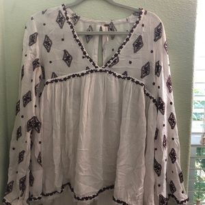 FREE PEOPLE flowy boho top!
